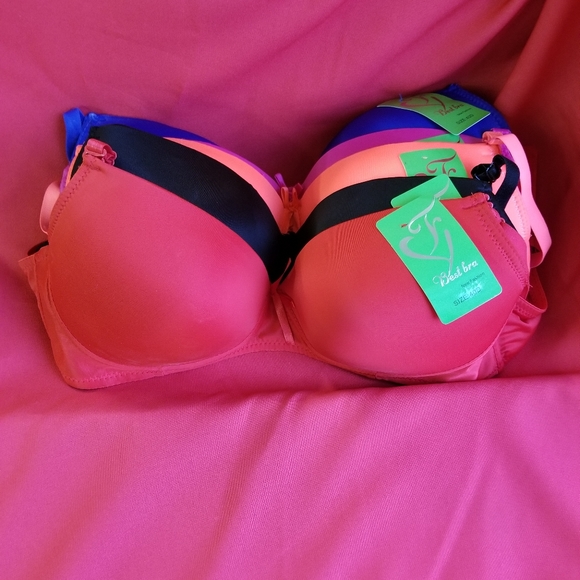 Bras - Picture 1 of 2